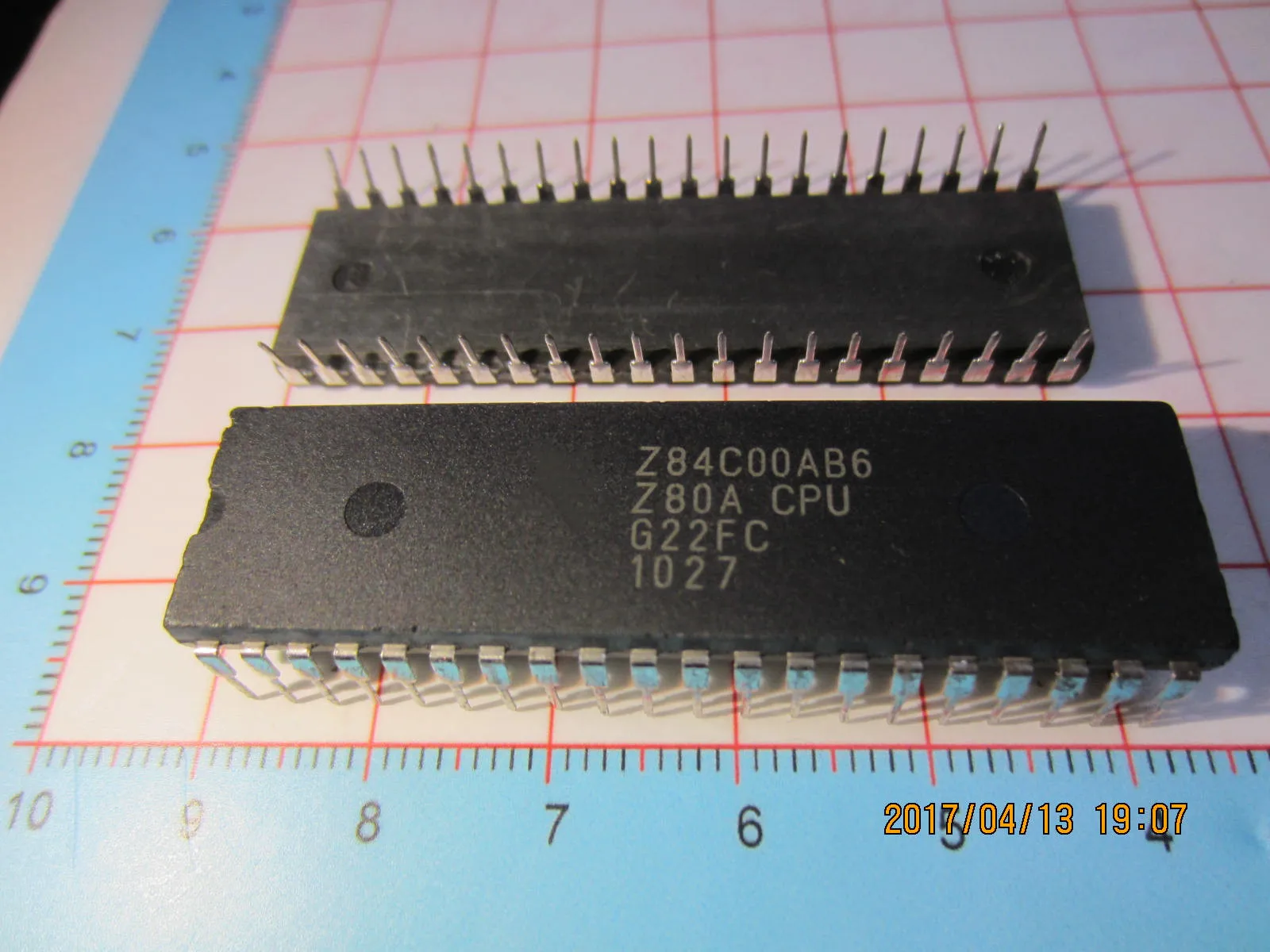 1gb/daudz Z84C00AB6 Z80A CPU DIP-40 Attēls 0 